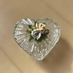 ハート型 ガラスの小物入れ 器