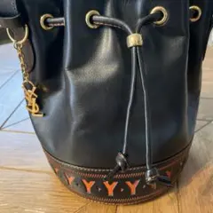 YSL 黒 バケットバッグ　肩掛けのサムネイル