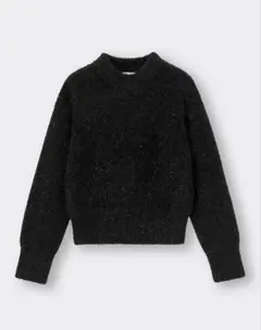 【GU】シャイニークルーネックセーター