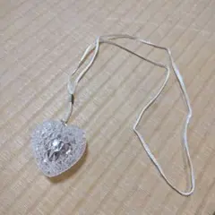 ハート型クリスタルペンダント LEDライト付き