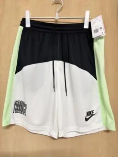 NIKE ナイキ　ハーフパンツ　XXL 新品　タグつきのサムネイル