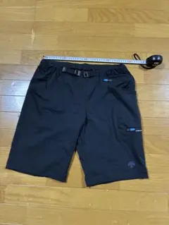 DESCENTE メンズ ショートパンツ ブラックのサムネイル