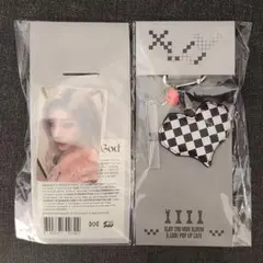 XLOV I,GOD POPUP クッションキーリング ルイ - メルカリ