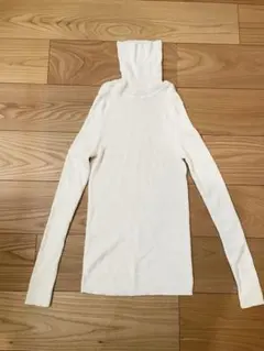 【匿名配送】UNIQLO リブタートルネックセーター ホワイト M