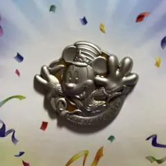 ディズニー　非売品ピンバッジ