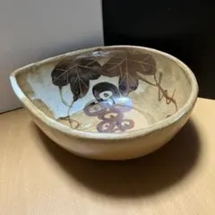 レトロ　片口中鉢　手描き柄陶器(土物)