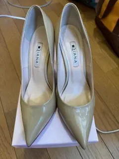 【美品】DIANA レッドソール エナメルパンプス 23.5cm ベージュ