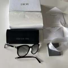 DIORの折れたサングラスとケースと箱