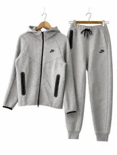 セットアップ NIKE テックフリースジップパーカー ジョガーパンツ S