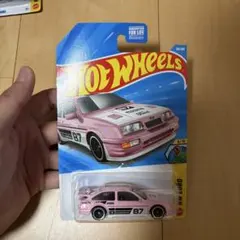 ホットウィール フォード シエラ　新品　未開封　ピンクのサムネイル