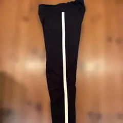 UNIQLO 黒 ロングパンツ 150
