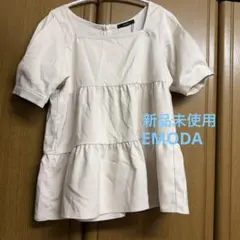 EMODA BOX TIERED TOPS アイボリー Fサイズ　タグ付きのサムネイル