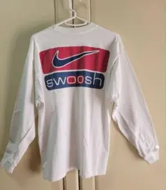 Nike スウッシュロゴ 長袖シャツ ホワイト