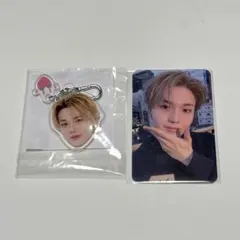 Treasure ドヨン 喜怒哀楽 顔アクキー