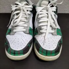 Nike ダンクロースニーカー チェック柄 ホワイト/グリーン/ブラック/レッド