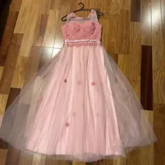 フラワー装飾ピンクドレス