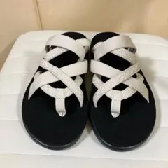 Teva テバ ボヤ フリップ サンダル アイボリー 23cm 美品のサムネイル