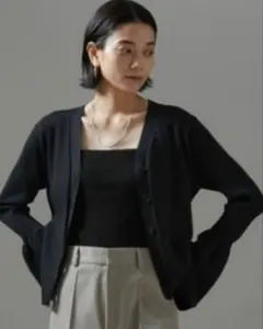 SALON アダムエロペ　フレアスリーブ　Ｖネックカーディガン