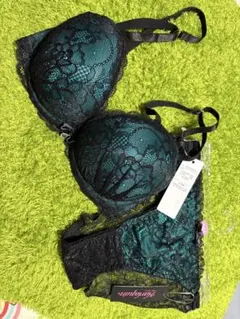 ティールとブラックのレースブラジャーショーツセット