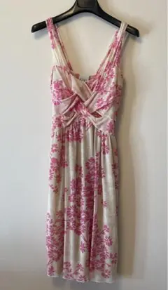 パオラ・フラーニ花柄ノースリーブワンピース