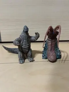 はしもとみお　ウルトラ怪獣彫ってみた　レッドキングとツインテール　2体
