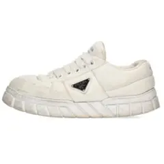 PRADA トライアングル ロゴ　スニーカー　サイズ8.5のサムネイル