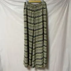 ブラック ワイドパンツ