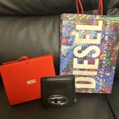 M*E様 DIESEL 二つ折り財布 ブラック レザー ロゴプレート - メルカリ
