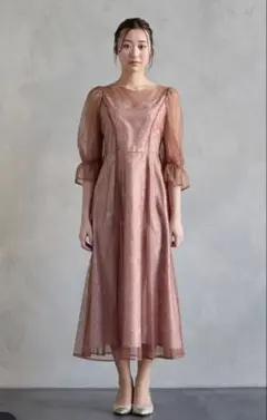Aimer/エメ　美品✨サーモンピンク　グリッターレースフィット&フレアドレスのサムネイル