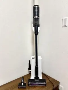 C260／Shark クリーンセンススティッククリーナー C260／Shark クリーンセンススティッククリーナー - メルカリ