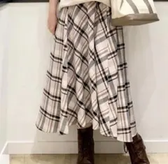 any FAM チェック柄フレアロングスカート