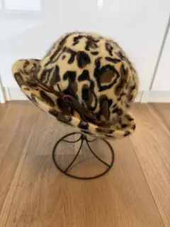 ヒョウ柄ファーバケットハット