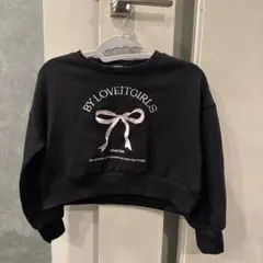 by LOVEiT ブラック クロップドトレーナー