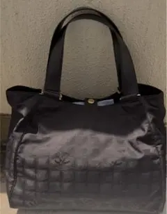 CHANEL ニュートラベルライン トートバッグ 黒 A4収納可のサムネイル