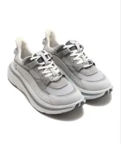 【UGG】厚底スニーカー　グレー　24.5のサムネイル