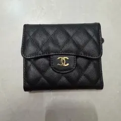 CHANEL キャビアスキン ココマーク 三つ折り財布 ブラック ゴールド金具のサムネイル