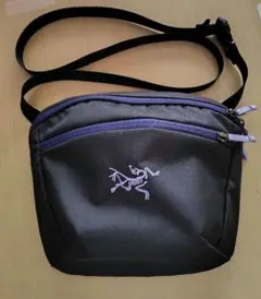 【美品】Arc'teryx アークテリクス　ショルダーバッグ　マンティス2