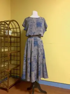 昭和レトロな総柄セットアップ