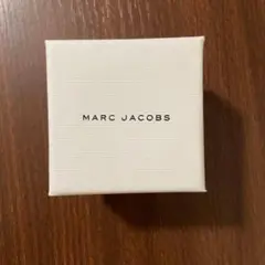 MARC JACOBS 箱