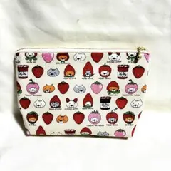 ファスナーポーチ　マルチポーチ　通帳ケース　お薬手帳入れ　ハンドメイド　イチゴ猫