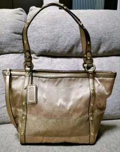 コーチ　COACH　ゴールド トートバッグ