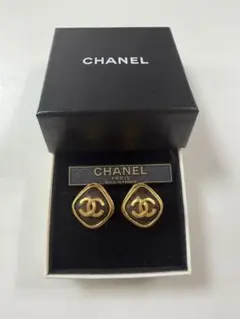 新品同様　CHANEL ココマーク イヤリング　ブランドボックス付きのサムネイル