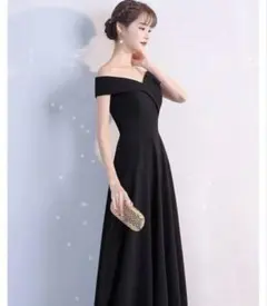 ブラックロングドレス　オフショルダー