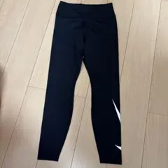 Nike ブラック ロゴ タイツ