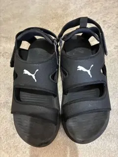 PUMA ブラック スポーツサンダルのサムネイル