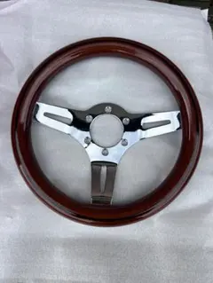 Y*D様 小径ウッドステアリング ダムド、クラシカルな雰囲気と純正装備を両立できるジムニー専用