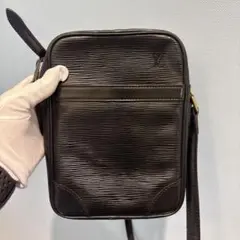 LOUIS VUITTON エピ ショルダーバッグ ブラックのサムネイル