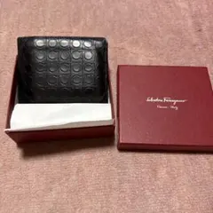 Salvatore Ferragamo 二つ折り財布のサムネイル