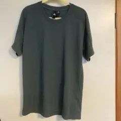 adidas Tシャツ Mサイズ