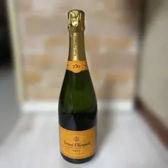 Veuve Clicquot Brut シャンパン 750mlのサムネイル